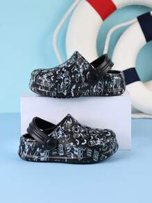 1 Pair Boys' Comfortable Fashion Halloween Pattern Print Indoor/Outdoor Beach Versatile Clogs - Black - View 2