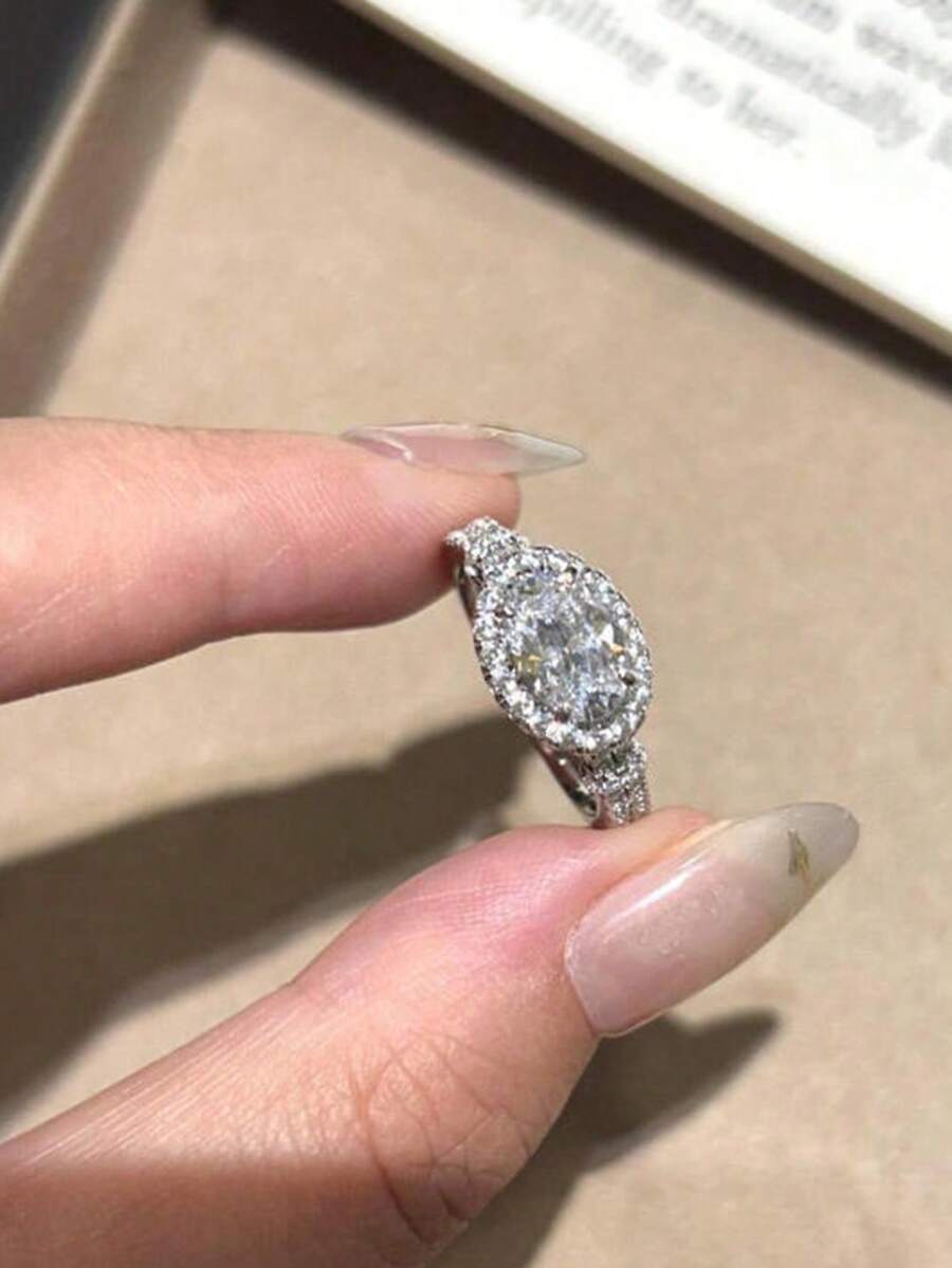 1件不鏽鋼新款 Bubu Lati 蕾絲水鑽戒指，甜美可愛奢華小眾高端百搭女友禮物 - 銀色 - 查看 1