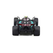 Burago - Mercedes AMG Petronas W15 Lewis Hamilton #44 2024 - 真實 1:43 比例模型車,由 Lewis Hamilton 駕駛,Mercedes 官方授權,建議 3 歲以上使用 - F1 W15 #44 - 查看 6