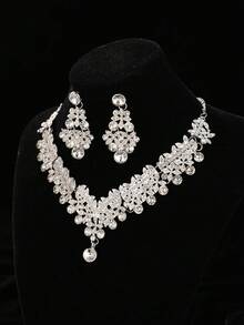 Sparkling Silver Bridal Set, Exquisite High Crown With Diamonds, Includes Luxurious Necklace And Pendant Earrings, Designed For Grand Wedding Day - Silver - View 8