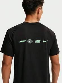 Nike Men's AS M NK DFADV STRIDE UNSTP SS Short Sleeve Knit Collarless T-Shirt TIO1418-010 - black gray - View 2