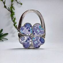 1pc Elegant Four-Leaf Clover White Design Foldable Handbag Hook - Fashionable Aluminum Alloy Wallet Table Hook, Decorated With Heart-Shaped Flower, Portable Metal Purse Stand, Suitable For Fashion Accessory Enthusiasts - Multicolor - View 21