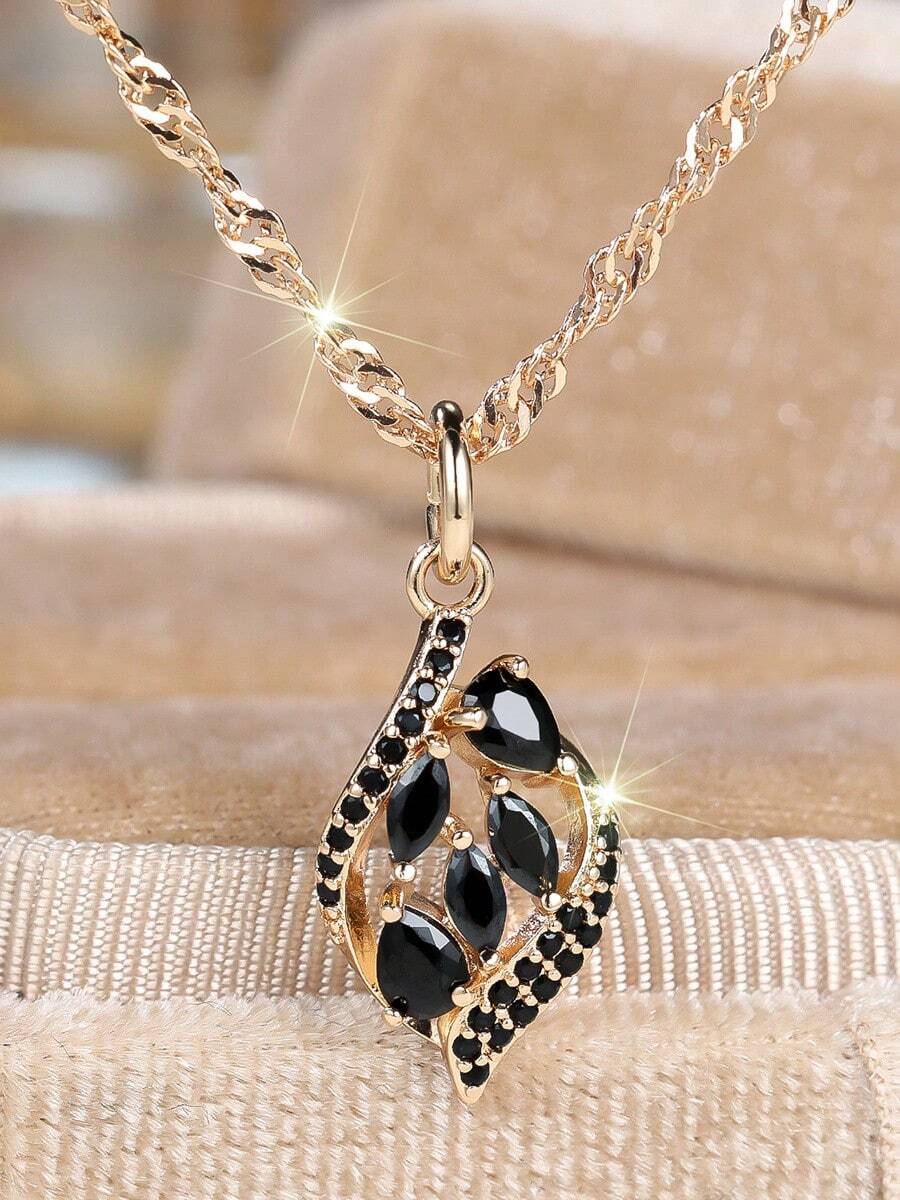 Gold-Plated Black Marquise Zirconia Leaf Pendant Wedding Necklace, Vintage Hollow Black Cubic Zirconia Leaf Bridal Jewelry, Wedding Party Gift - Black - View 1