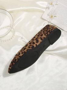 Leopard Print Pointed Toe Suede Low Vamp Flat Shoes For Women, New Retro Versatile Slip-On Shoes Suitable For Daily Commute, Work, Office Wear - Mocha Brown - View 8