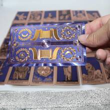 Kartu Tarot Waite Edisi Mewah 78 Kartu Holografik Laser Kelas Kolektor dengan Kotak Penyimpanan Keras dan Buku Panduan - MultiWarna - View 9