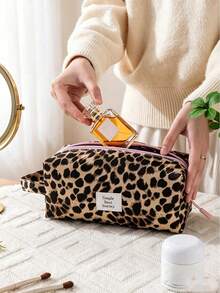 Leopard Print Travel Storage Bag, Lightweight Travel Organizer, Multi-Size Large Capacity Cosmetic Bag, Toiletry Bag, Clothing Storage Bag - Multicolor - View 3