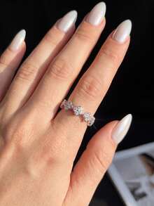 1pc Moissanite Ring, Elegant Four-Leaf Clover Inlaid Eternal Band, Suitable For Women's Wedding And Daily Wear - Diamond Moissanite Ring - View 4