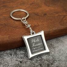 1pc Minimalist Fashion Photo Frame Keychain, Casual Couple Daily Wear Mini Photo Frame Alloy Keychain, Ideal Gift For Friends, Lovers, Everyday Accessory For Clothes, Bags, Phones Gifts For Mother, Father, Graduation, And Teacher - Silver - View 3