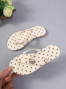 1 Pair Cute Girls Polka Dot Heart Rhinestone Decor Flip Flop Sandals, Children Summer Beach Daily Holiday Shoes - Beige - View 4