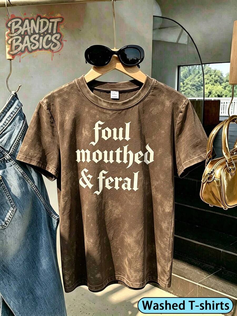 100% Cotton Crop Top T-Shirt With Gothic Lettering Foul Mouthed , On Wooden Hanger, Glasses, Blue Jeans, Indoor Staircase, Vacation Outfitswomen - 水洗-棕色 - 查看 1