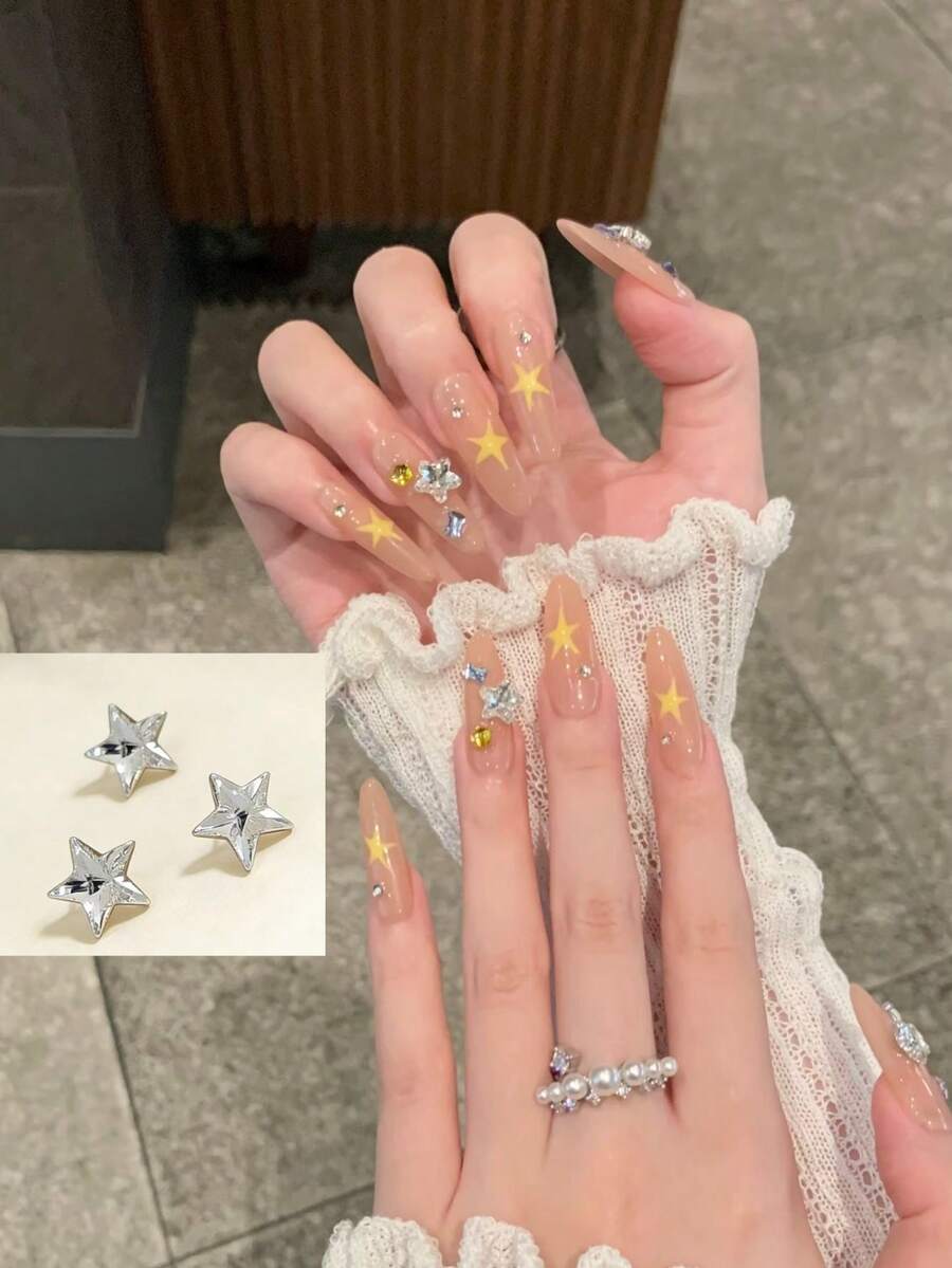 Approx. 3pcs Randomly Mixed Silver 3D Star Accessories, Multi-Faceted Cut Design, Glossy Surface, Sharp Edges, Cool Minimalist Star Shape, Suitable For Various Personalized Style Decor - Multicolor - View 1