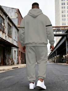 2pcs Plus Size Minimalist Colorblock Striped Hoodie Sweatshirt Set For Men, Light Gray Base With Double Stripe Colorblock Print, Drawstring Hooded Top And Cuffed Sweatpants, Loose Casual Sports Two Pieces Set - Multicolor - View 2