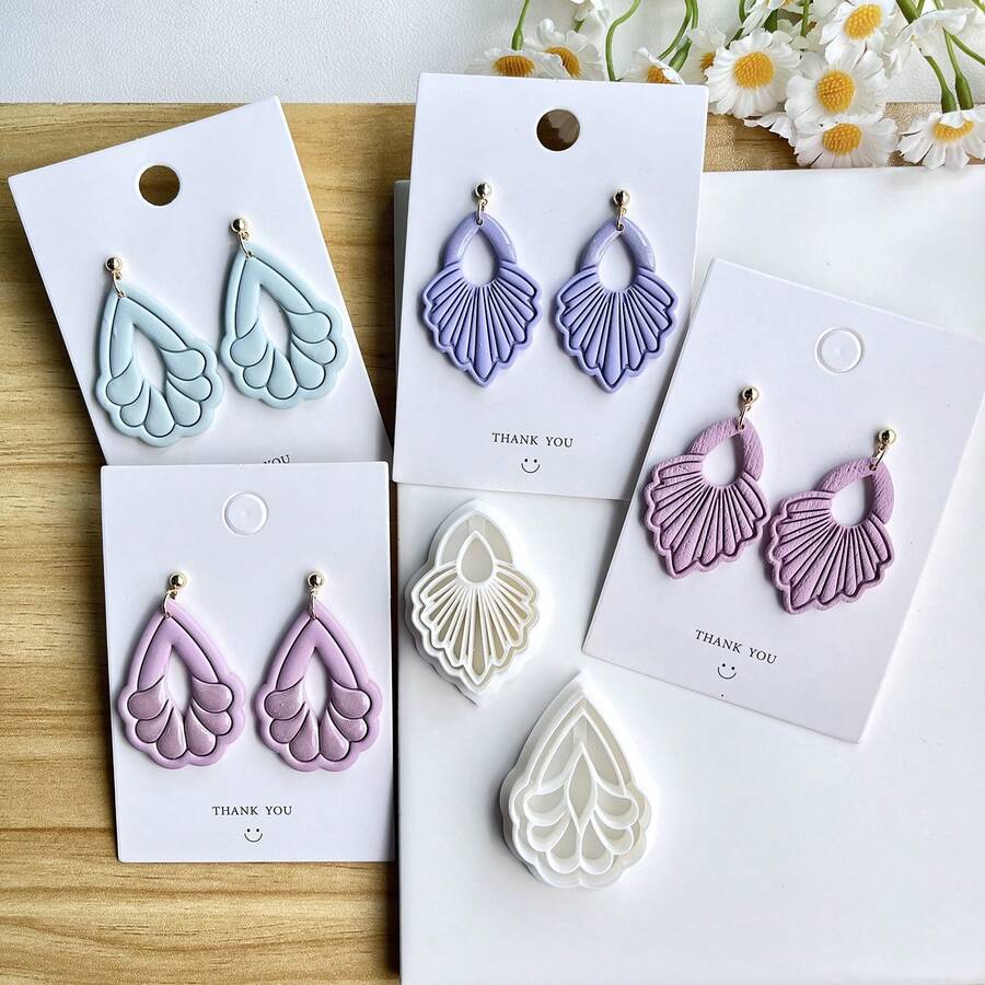 1pc/2pcs Elegant Minimalist Fan-Shaped Exquisite Unique Shape Jewelry Making Tool, Hollow Design, Suitable For Jewelry Handmade DIY Making Jewelry And Earrings, Clay Cutter, Handmade Tool, Earring Mold, DIY Enthusiasts, Creative Artists - White - View 1