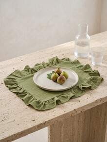 1pc Olive Green Solid Color Ruffle Trim Placemat, Natural Rustic Style Fabric Material Square Shape With Ruffle Trim Detail, Stain-Resistant Tabletop Protection And Decorative Function, Suitable For Daily Home And Natural Dining Table Setting - Green - View 5