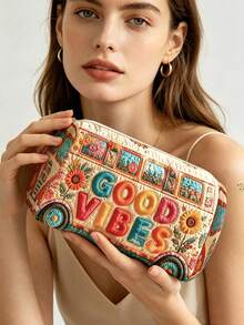 新款 2D「GOOD VIBES」巴士森林圖案絎縫化妝包，輕量便攜、可堆疊收納；採用透氣網布與可水洗內裡製成；適合收納化妝刷、口紅、保養瓶、珠寶等小物，滿足日常收納、過夜旅行、度假與健身房收納需求，是旅行愛好者的理想選擇，幫您整齊便捷地整理小物品 - 彩色 - 查看 4