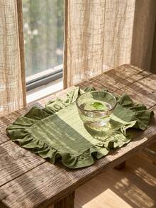 1pc Olive Green Solid Color Ruffle Trim Placemat, Natural Rustic Style Fabric Material Square Shape With Ruffle Trim Detail, Stain-Resistant Tabletop Protection And Decorative Function, Suitable For Daily Home And Natural Dining Table Setting - Green - View 9