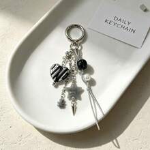1pc Y2K Style Bear & Heart Keychain Pendant, Sweet Cool Minimalist Pentagram Bag Charm - Multicolor - View 2
