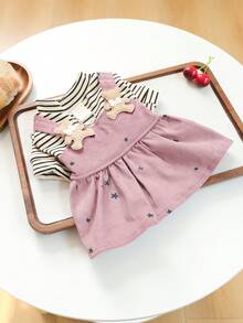1件裝 2026秋冬新款小狗幼犬貓用可愛寵物服裝 百褶條紋學院風熊星星吊帶洋裝 蓮花粉 - 彩色 - 查看 9