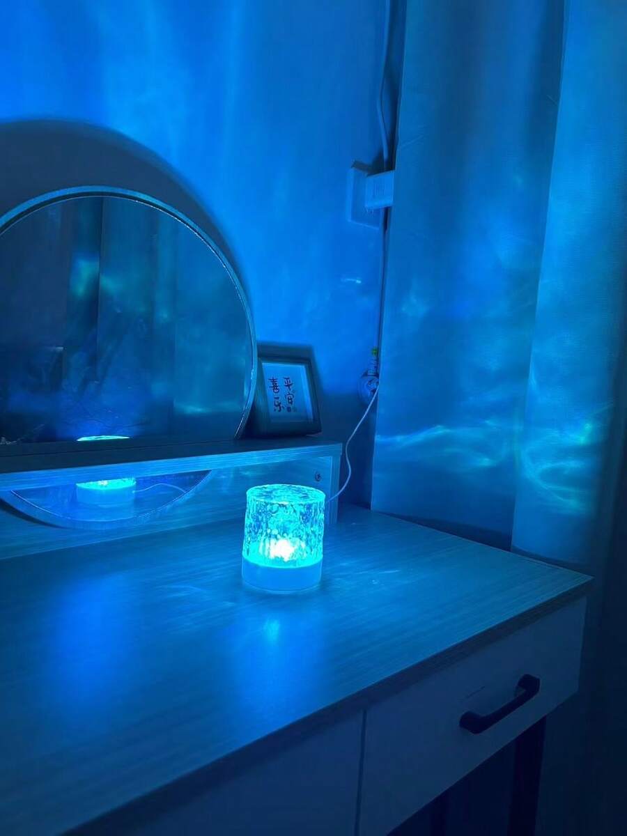 1个7色北极光波浪投影夜灯，带遥控器，USB供电，波浪投影灯，适用于游戏室、卧室和派对，派对照明 | 氛围照明 - 彩色 - 查看 1