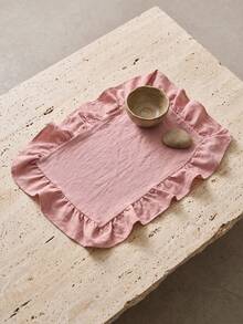 1pc Light Pink Solid Color Ruffle Edge Placemat, Soft And Fresh Style, Fabric Material, Square Shape With Ruffle Edge Detail, Stain-Resistant Protection For Tabletop And Decorative Enhancement, Suitable For Daily Home And Cozy Dining Table Setting - Pink - View 4