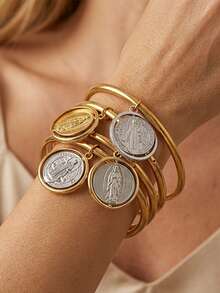 1pc Elegant Luxury Style Gold Titanium Steel Geometric Rotating Double-Sided Portrait Round Colorblock Pendant Titanium Steel Clasp Women's Bracelet, Suitable For Banquet, Party, Daily Wear, Gift, Fashionable Gorgeous Women's Jewelry, Geometric Jewelry, Portrait Jewelry. Wedding Season, Holiday Season Gift - Yellow Gold - View 2