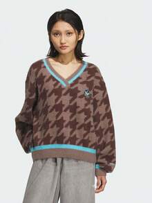 Adidas Originals Sweater Rajut Pullover Olahraga HTTH Wanita Motif Houndstooth KC2688 - Coklat - View 1