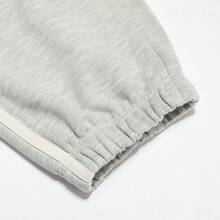Adidas Celana Jogger Longgar Pria, Celana Panjang Olahraga Latihan Klasik Nyaman Serbaguna, Musim Semi/Musim Gugur, IS1595 - Abu-abu muda - View 6