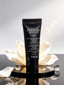 Dior Forever Skin Glow 0N Shade 5ml Mini Sample 24-Hour Long-Lasting Wear Radiant Moisturizing Skin-Fitting Foundation SPF50 PA+++ With Niacinamide & Peptides Travel Size Concealing Base - Foundation ON-5ML - View 4