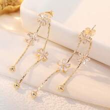 Pendientes de borla de circonita sintética con diseño de flor de cerezo de lujo ligero para mujeres, versátiles y brillantes, adecuados para citas, fiestas, uso diario y regalos - Dorado - Ver 7