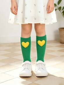 1 Pair Green Contrast Color Mid-Calf Socks For Baby Girls, Sweet 3D Heart Decor Long Socks, Suitable For Girls' Outdoor Activities And Daily Wear - Green - View 4