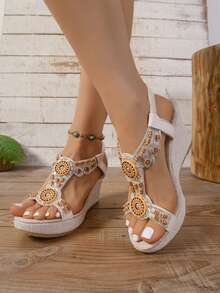 Women's Bohemian-Style Retro Open-Toe Wedge Sandals Featuring Pearl-Embellished T-Straps; Suitable For Beach Vacations And Parties. - Beige - View 3