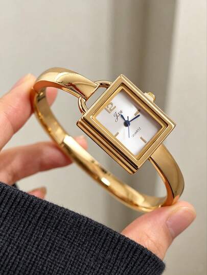 1pc Luxury Square Gold Bracelet Quartz Watch For Women, Polished Metallic Bracelet Design, Minimalist Clean White Dial, Versatile High-End Gold Wrist Accessory. Suitable For Summer Outfits, Daily Commute, Dates, Parties, Weddings, Graduation Gatherings And More. Perfect As Birthday Or Graduation Gift, Exquisite And Thoughtful Accessory Gift For Girls.