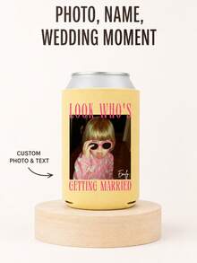 1個個性化婚禮易開罐保冷套，可客製照片與姓名，Look Who's Getting Married 飲料杯套，婚禮派對伴手禮 - 彩色 - 查看 4
