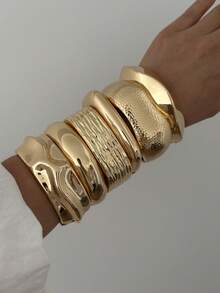 Exaggerated Geometric Textured Gold Bracelet Set, Asymmetrical Wavy Hammered Cuff Bangles, Personalized Layered Accessories - Gold - View 3