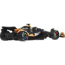 Hot Wheels 1:64 比例高級合金 F1 收藏玩具車,配備 Real Riders 輪胎,金屬車身與底盤 - McL aren F1 #4 - 查看 5