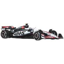 Hot Wheels Premium F1 Toy Cars, 2pcs 1:64 Scale Die-Cast Metal MoneyGram Haas F1 Team Esteban Ocon And Oliver Bearman Racing Cars With Real Riders Tires - JMM97 - View 4