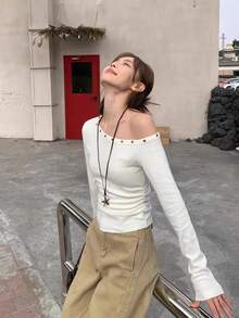 Y2K Autumn Korean Style Sexy Asymmetrical Shoulder Slim Fit Flattering Cold Shoulder Ruched Rivet Design Long Sleeve T-Shirt Women Top - White - View 2