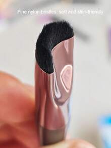1pc Dual-Ended Contour Brush, Multi-Function Makeup Brush, Suitable For Nose, Eye Corners, Tear Trough, Nose Bridge, Lip Base And Other Shadow And Highlight Modification, Soft Synthetic Bristles, Facial Sculpting Makeup Tool - Dusty Purple - View 4