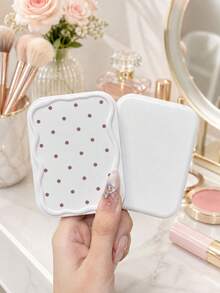 Cermin Rias Lipat Mini Portabel Motif Polkadot Baru dengan Sisir, Putih dengan Desain Tempat Sisir, Dihiasi dengan Pola Polkadot; Cocok untuk Perjalanan dan Penggunaan Sehari-hari; Cermin Rias Lipat Meja Persegi Panjang Gaya Minimalis, Perlengkapan Penting untuk Kembali ke Sekolah, Musim Kembali ke Sekolah, Hadiah untuk Teman, Keluarga, dan Guru - MultiWarna - View 4