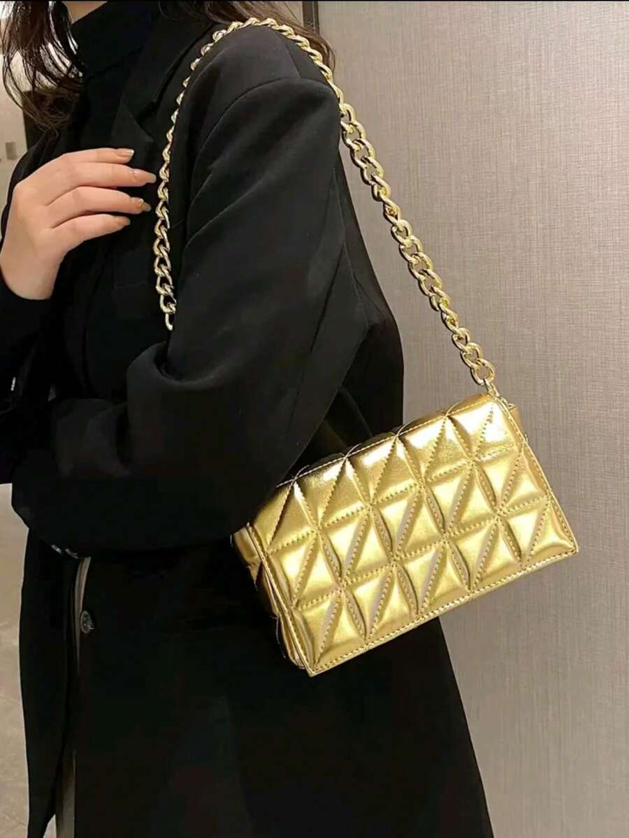 歐美風金鏈斜挎包 時尚便攜收納包 金色餐包禮品包 純色翻蓋單肩包 翻蓋零錢包手機包 絎縫紋理單肩包 金屬鏈條女包 適合女性、女孩、學生，適用返校、婚禮、假期、通勤、購物等多種場合，精緻百搭
