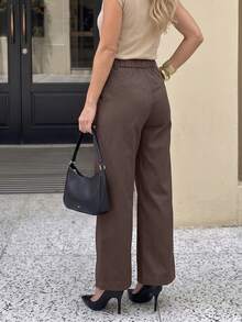 1 buah Celana Panjang Wanita Polos Pinggang Tinggi dengan Kantong Besar dan Model Mengembang, Desain Kancing Tunggal Pinggang Tinggi, Celana Kargo yang Memperindah Kaki dan Menaikkan Tinggi Badan - Coklat - View 3