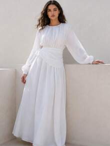 Cremefarbenes langes Kleid mit elastischem Bund und abnehmbarem Gürtel - 7051 - Weiss - Übersicht 2