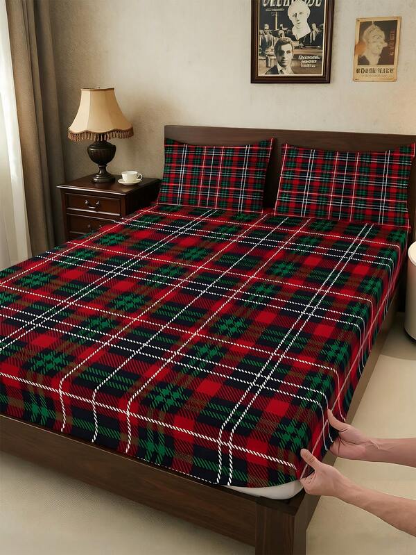 1PC Vintage Plaid Pattern Fitted Sheet (Only Fitted Sheet, No Pillowcase), Soft And Comfortable 100% Polyester Fabric, Suitable For Bedroom, Guest Room, School Dormitory, Easy To Remove And Machine Washable, All-Season Mattress Protector