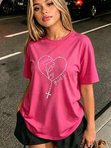 Camiseta de manga corta para mujer, estampado línea corazón con rosario y virgen, diseño religioso, top inspirador, blusa informal para uso diario - rosa brillante - Ver 1