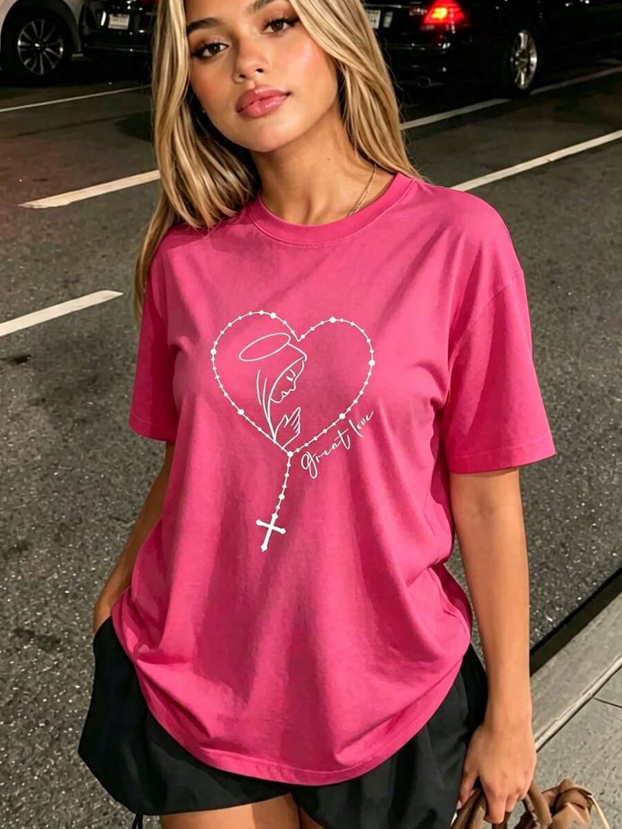 Camiseta de manga corta para mujer, estampado línea corazón con rosario y virgen, diseño religioso, top inspirador, blusa informal para uso diario - rosa brillante - Ver 1