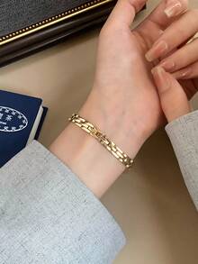 1件金色方形手鍊石英女錶，精緻小巧時尚，適合日常配戴，生日/畢業禮物，休閒風 - 金色 - 查看 5