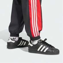 Adidas Celana Panjang Olahraga Pria Klasik Tenun Longgar dengan Tali Serut dan Manset untuk Musim Semi/Gugur KA4548 - Hitam/Merah Muda/Putih - View 3