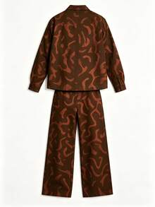 Setelan Kemeja Pendek Kamuflase Abstrak Cokelat Maillard, Jaket Kerah Longgar Pria dengan Celana Panjang Lebar Bertali Serut 2 Potong - Coklat - View 4