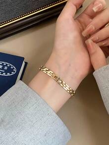 1件金色方形手鍊石英女錶，精緻小巧時尚，適合日常佩戴，生日/畢業禮物，休閒風格 - 金色 - 查看 5