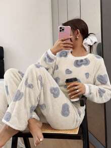 Dreamivo Soft Heart Flannel Pajama Set For Women, Autumn/Winter Round Neck Long Sleeve Thick Fleece Loose Pants 2 Pieces Home Wear - White - View 1